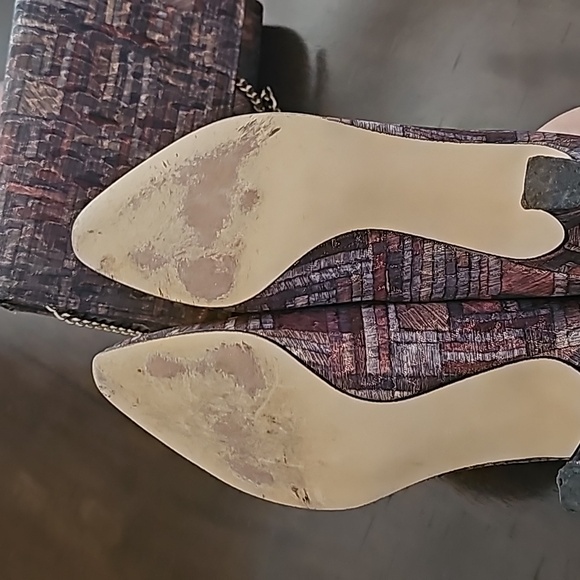 Life Stride Pumps - Picture 6 of 10